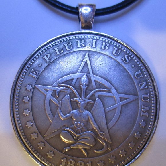Hobo Baphomet Pentagram Horned Goat Devil Necklace - Picture 1 of 6